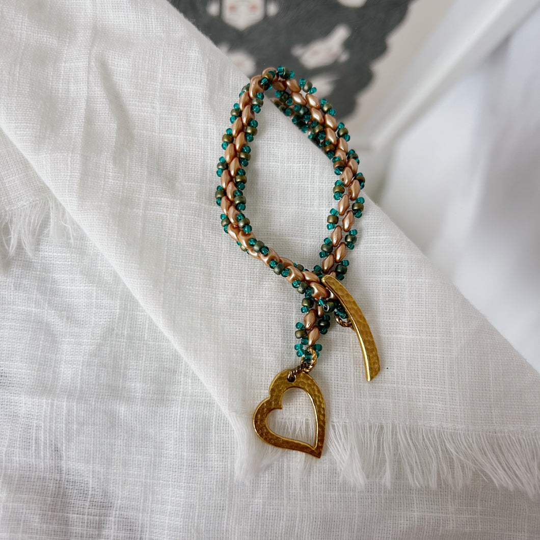 Gold Heart Beaded bracelet : ARTFUL BEAD