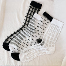 Load image into Gallery viewer, Mesh Sock Set : Black and White
